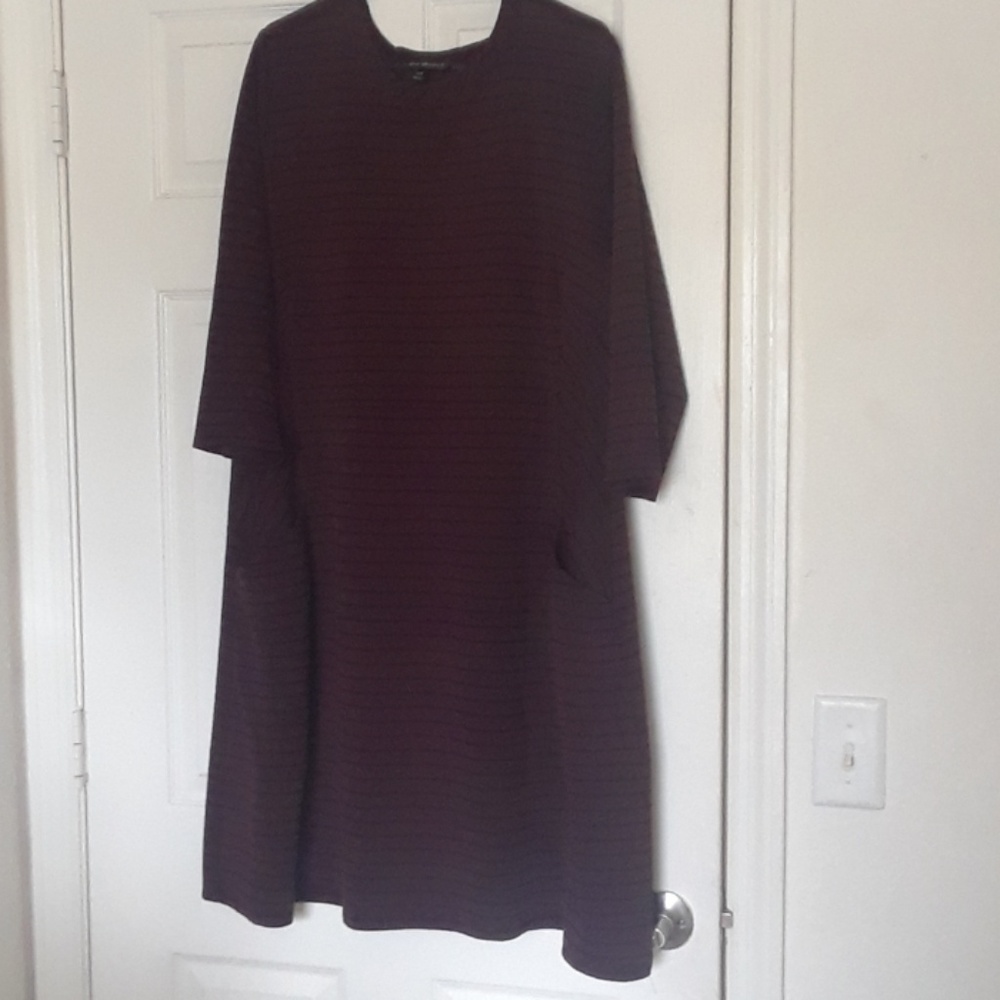 Black and Red striped dress w/pockets